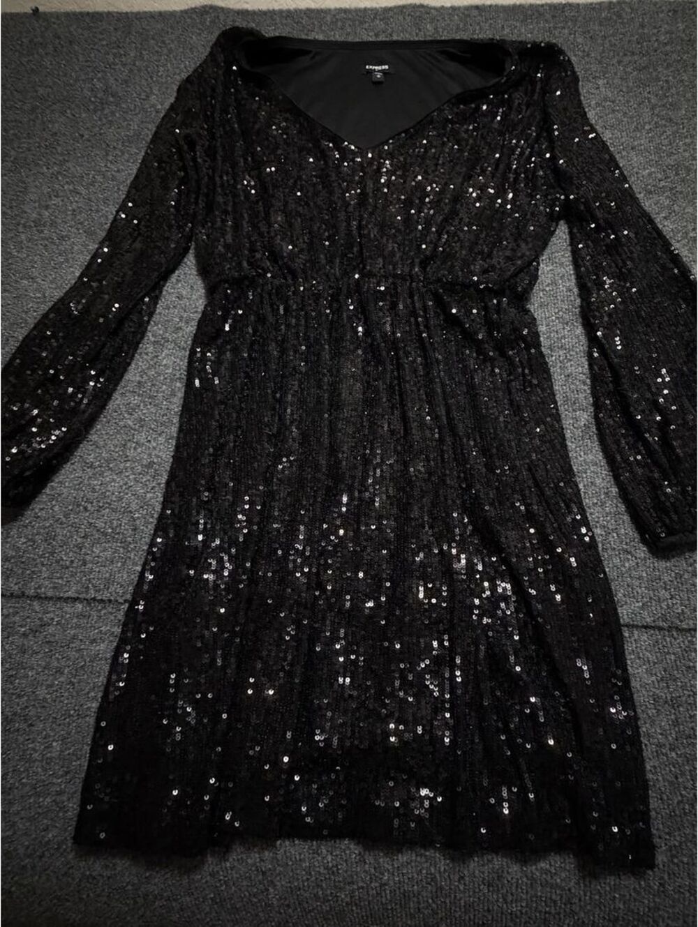 Express Black Sequin Mini Dress M Long Sleeve V Neck Holiday Party Cocktail